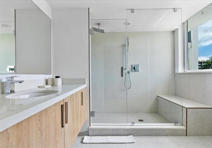 Bay Harbor One Vacation Apartment ไมอามีบีช ภายนอก รูปภาพ
